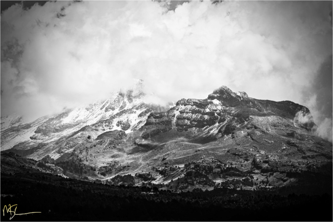 Main image Volcan Itza